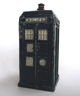 Dinky Tardis - Police Hut 42a